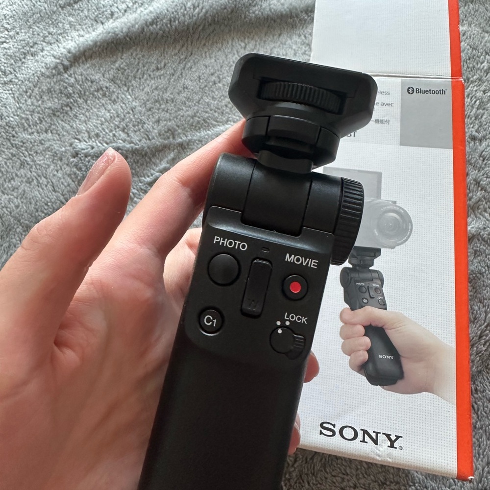 Sony Black Wireless Camera Grip - Picture 5 of 6